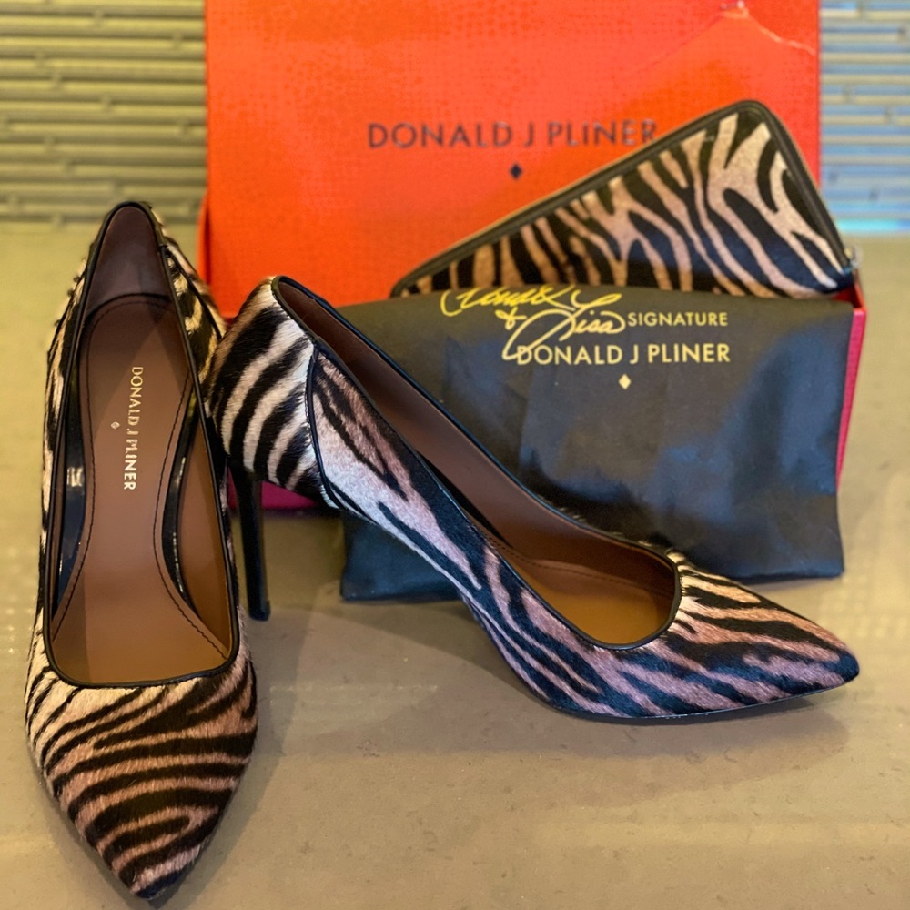 New tiger haircalf shoes and matching wallet.